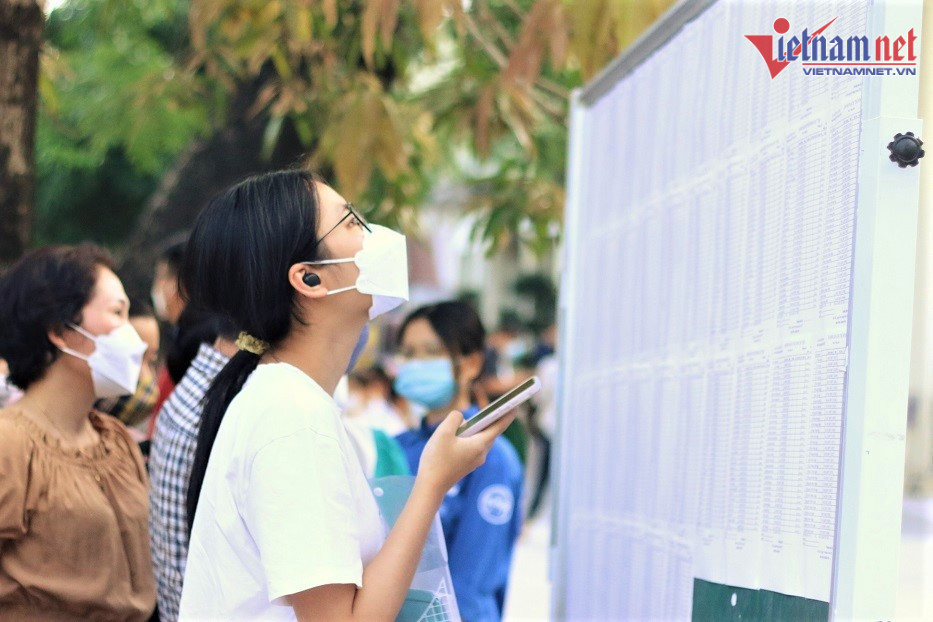 Không cho đổi nguyện vọng thi lớp 10, Hà Nội có làm khó học sinh?