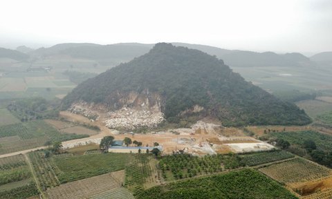 Dừng khai thác đávì phát hiện hang động gần nơi phát tích triều Nguyễn
