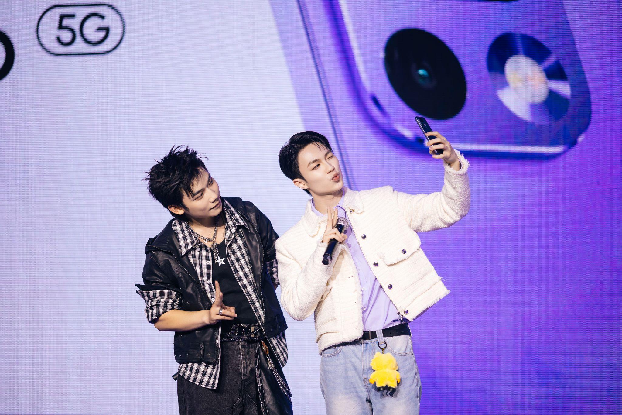 Đại sứ thương hiệu Dương Domic khuấy động buổi ra mắt realme 16 Pro & realme 16 5G, trải nghiệm công nghệ chuẩn flagship đồng điệu với phong cách sống hiện đại